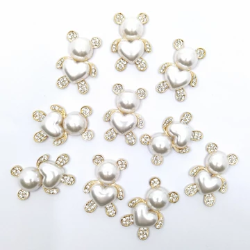 Strasszos bross maci szívvel 10 db 2.3x3.5 cm, arany