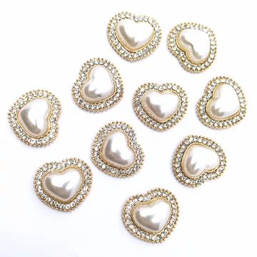 Strasszos bross szív alakú 10 db 2x2.3 cm, arany