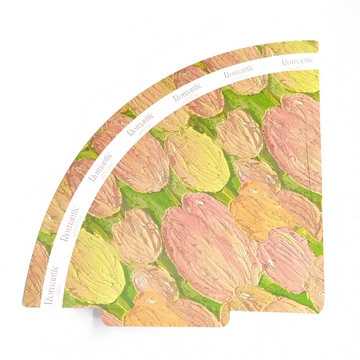 Papírtölcsér festett tulipán mintával 48 × 35 cm – 10 db/csomag