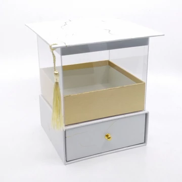 Papírdoboz ballagási 14,5x14,5x16 cm, világosszürke-arany