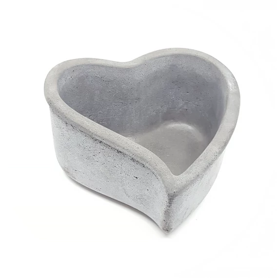 Beton szív alakú tál – 20 cm