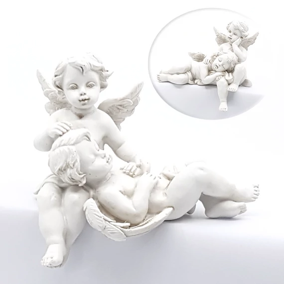 Fehér polyresin angyal szobor, ülő és fekvő angyalka – 11,5 cm