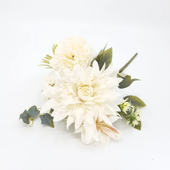 Dália+ranunculus+lili+hortenzia, fehér