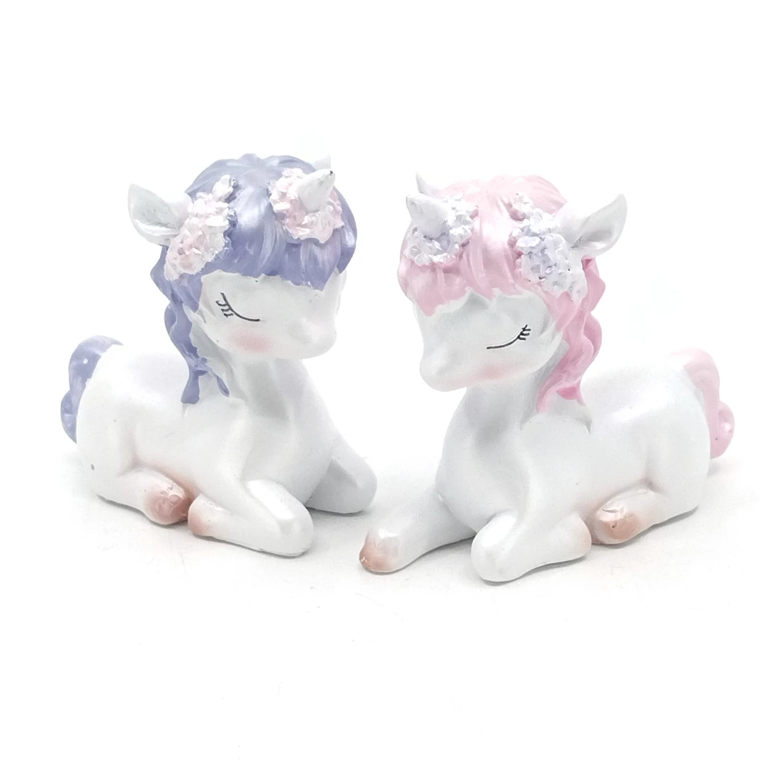 Figura unicornis 7 x 4 x 10 cm