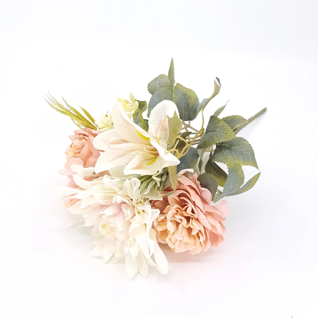 Dália+ranunculus+lili+hortenzia, halványrózsaszín